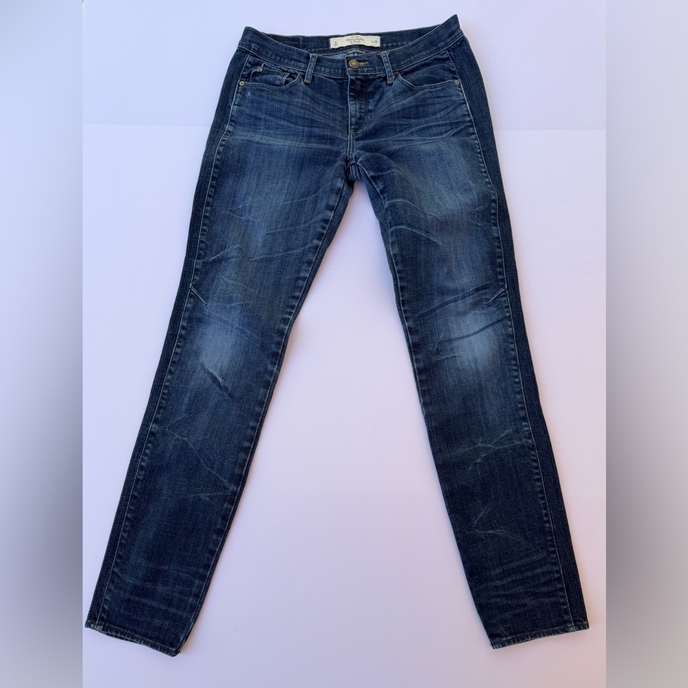 Woman’s Abercrombie & Fitch Denim Jeans Size 6 Perfect Stretch​